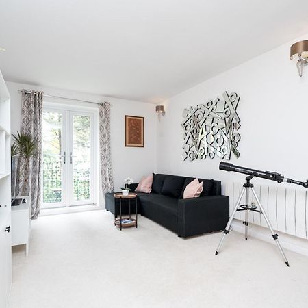 Apartment In Elephant & Castle With Parking Λονδίνο Εξωτερικό φωτογραφία
